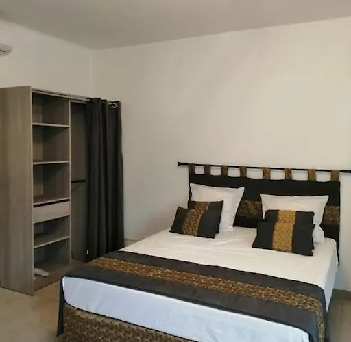 Proche Du Centre-ville Καρκασόν